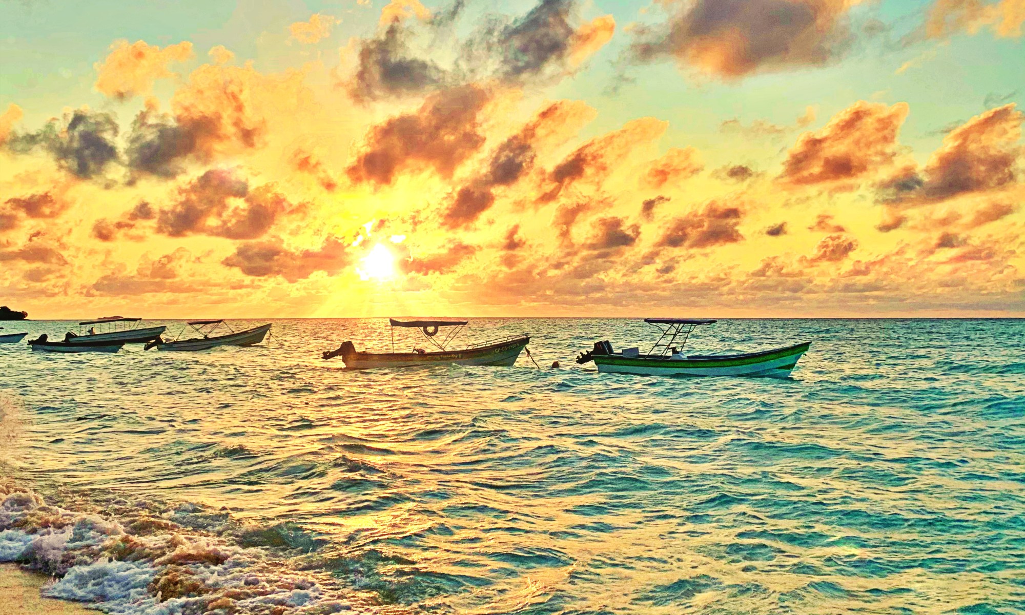 Playa-Blanca-Cartagena-boats-on-water