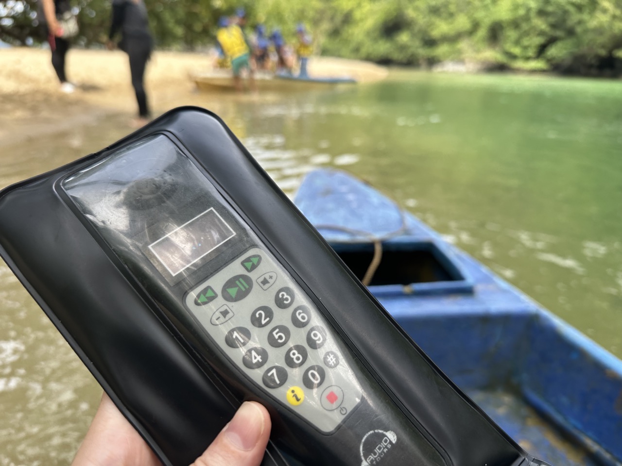 photo-of-audio-guide-machine-at-underground-river